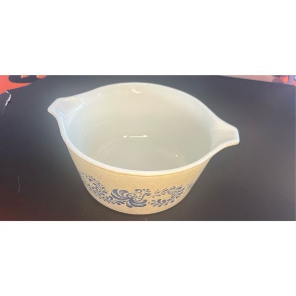 Pryex Other - Pryex Homestead Cinderella 1quart mixing bowl casserole dish